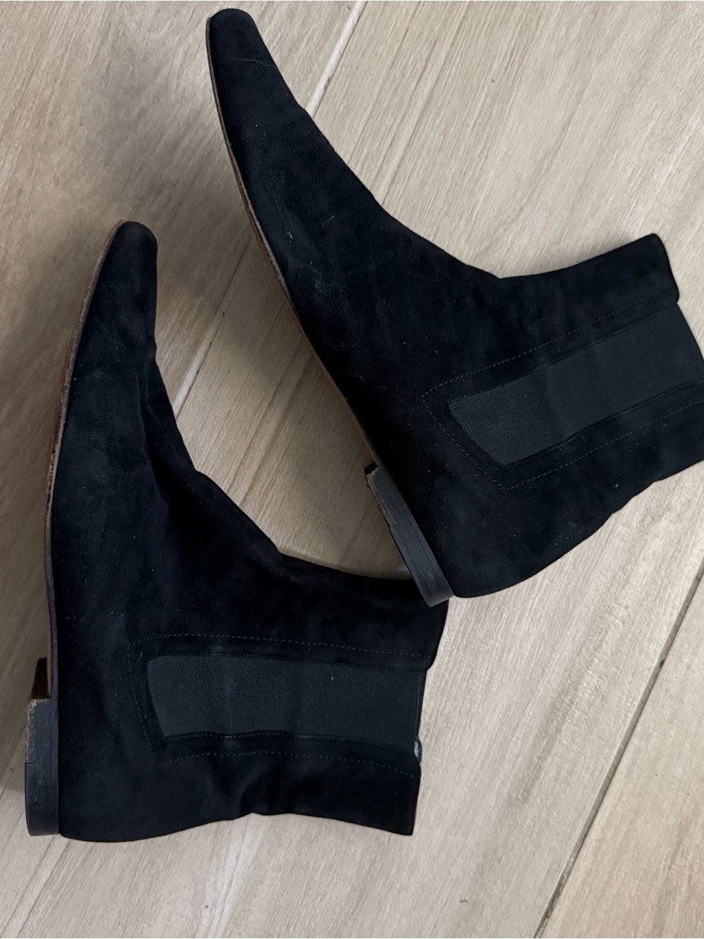 Manolo Blahnik Black Suede Chelsea Ankle Stretch Pointed Toe Women's Boot US 8.5
